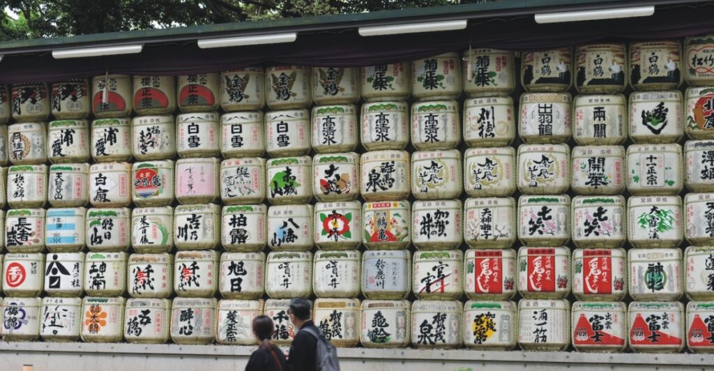 meiji shrine in tokyo japan